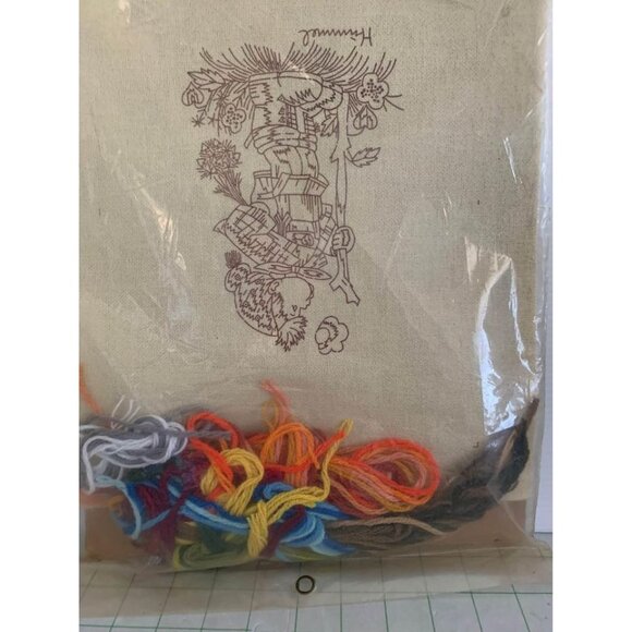 Paragon Exquisite Hummel Crewel Stitchery Kit 233 - Picture 5 of 5